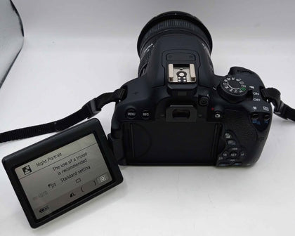 Canon EOS 700D, Sigma 10-20mm 1:4-5.6 EX DC HSM (Canon) with travel case