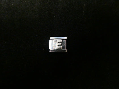 Nomination 'E' Initial Charm