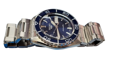 SEIKO 5 VINTAGE SPORTS AUTOMATIC BLUE DIAL WATCH