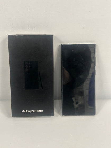 Samsung Galaxy S23 Ultra 256GB - *Camera lens is cracked see on picture*