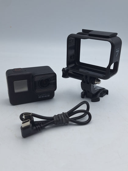 GoPro hero 7 black Action Camera with charger, battery and mount UNBOXED