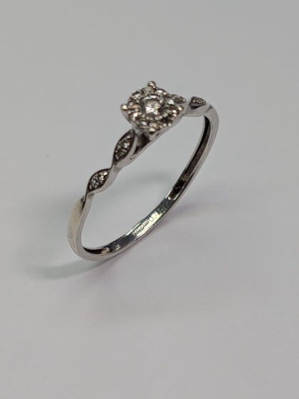 9ct Gold Diamond Ring Size O 1/2