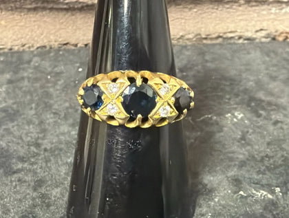 Vintage 9ct Gold Sapphire & Diamond Boat Ring Size O