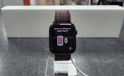 Apple Watch Series 8 - 45mm - Midnight Aluminium Case with Sport Strap - 85% Battery Helth