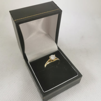 14K Gold Ring, CZ Stone, Hallmarked 585 & Tested, 3.0Grams, Size M