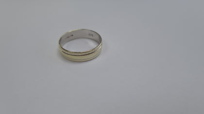 9ct White Gold Ring Size O LEYLAND.