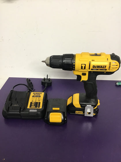 DEWALT DCD776 Combi drill with 2 batteries and a charger
