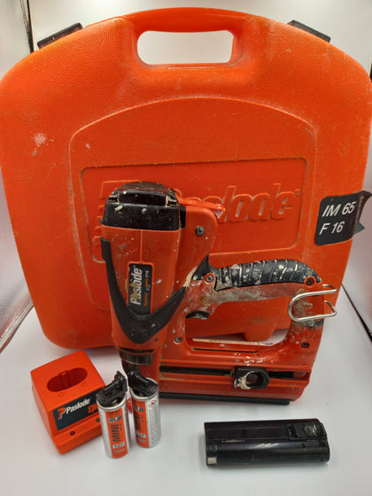 Paslode IM65 F16 Nailer Nail Gun Second Fix, with 1x 13.2Wh 6V Battery & Official Charger and Case.