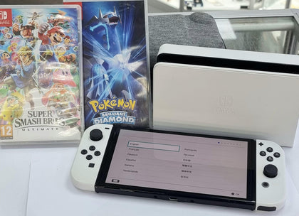 Nintendo Switch OLED + 2 Games + Case