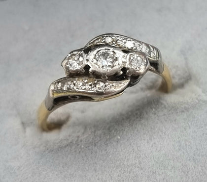 18ct Gold Diamond Ring Size