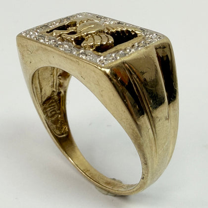 9ct gold eagle signet ring with onyx and diamond size T