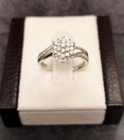 9ct White Gold Twist Cluster Diamond Ring Size - M