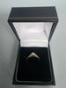18ct GOLD RING 1.4G 750 Size J