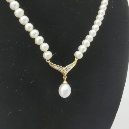 9k Gold & Pearl Necklace, 20.3Grams, Hallmarked & Tested, Length: Approx. 17