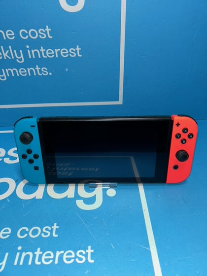 Nintendo Switch - Red/Blue.
