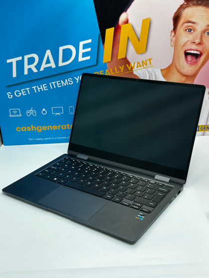 Samsung Galaxy Book 3 360 - 256GB SSD - 8GB RAM - intel core 15 13th Gen