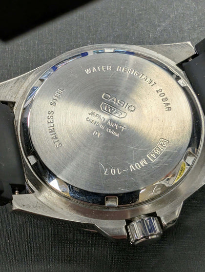 Casio MDV-107 Blue/Red Watch