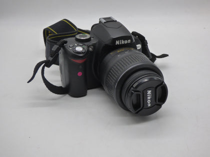 Nikon D60 Digital SLR Camera + AF-S DX Nikkor 18-55 mm f/3.5-5.6G VR Lens