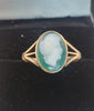 Beautiful 9ct Yellow Gold Green And White Cameo ring - 2.37G  - Size P - Hallmarked