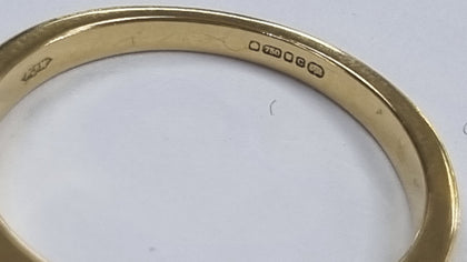 18ct Gold Sapphire & Diamond Ring size O