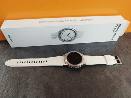 Galaxy Watch4 Classic (42mm) (without charger)