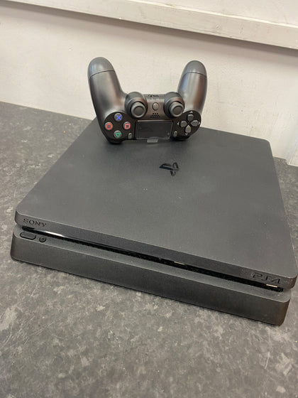 PLAYSTATION 4 SLIM LEIGH STORE