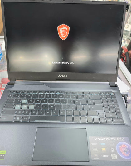 MSI 15 A12UDX/i5-12450h/16GB RAM/500GB SSD/RTX 3050 /15