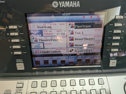 Yamaha Tyros 2 Electric Keyboard