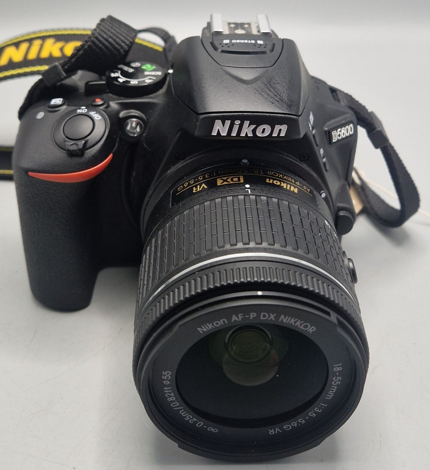 Nikon D5600 Black + AF-P DX 18-55mm VR | Cash Generator