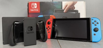 Nintendo Switch Neon Red/Blue mod.hac-001 Console ** Boxed **