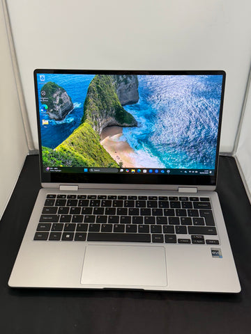 samsung galaxy book2 2 360 NP730/i5-1235U/8GB Ram/256GB SSD/W11