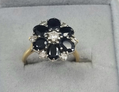 18ct Gold Diamond/Sapphire Ring Size 