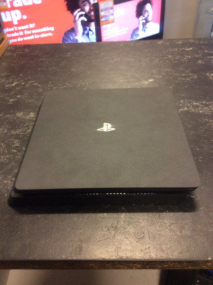 PlayStation 4 slim