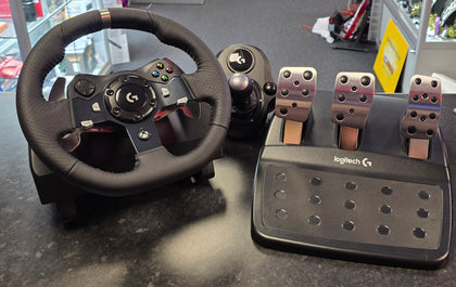 Logitec G920 Racing Wheel - Pedals & gear shifter + Boxed