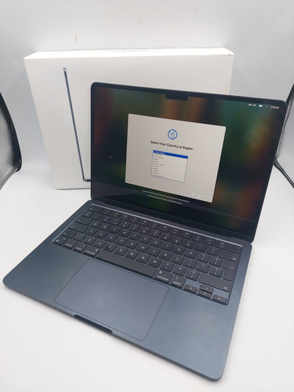 MacBook Air 14,2/M2 (8-CPU 8-GPU) / 16GB Ram / 256GB SSD / 13