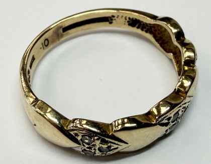 9ct yellow gold hearts ring size M