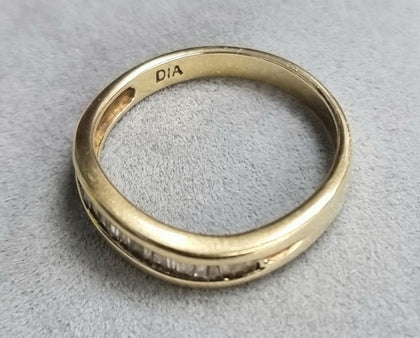 9ct Gold Diamond Ring Size P1/2