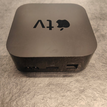 Apple TV 4K 1st Gen A1842 + Remote