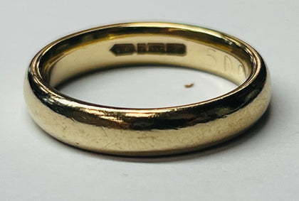 9ct gold Wedding Band Size R 1/2