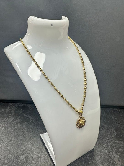 20ct Gold Chain and Pendant 13.86g.