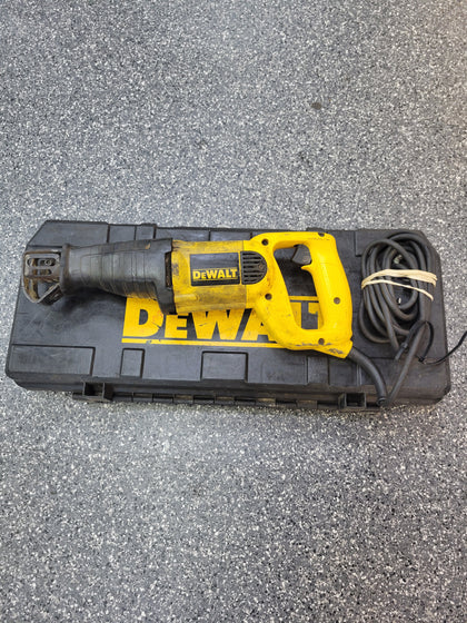 DeWalt Reciprocating Saw Dw303 Corded 230V, Used, With DeWalt Case