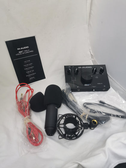 M-Audio AIR 192 4 Vocal Studio Pro Packaged  No Headphone's