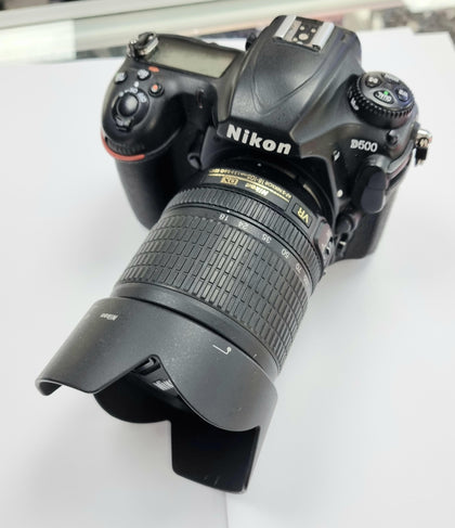 NIKON D500 20.9MP DIGITAL SLR CAMERA + NIKON 18-105mm VR Lens + 4 Batteries