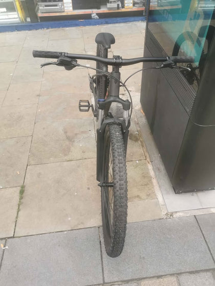 TREK MARLIN 5 MTB GREY Medium Frame 18 Speed 29