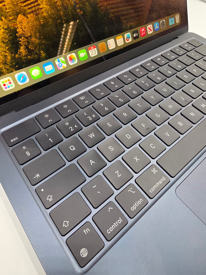 Apple Macbook Air m2 2022