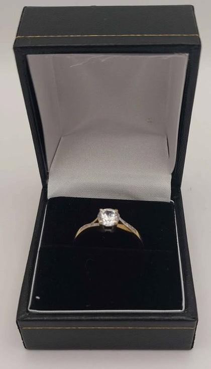9ct Yellow Gold ring 1.4g size P
