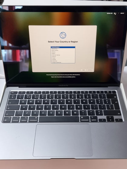 Apple MacBook Air M1 8GB RAM 256SSD