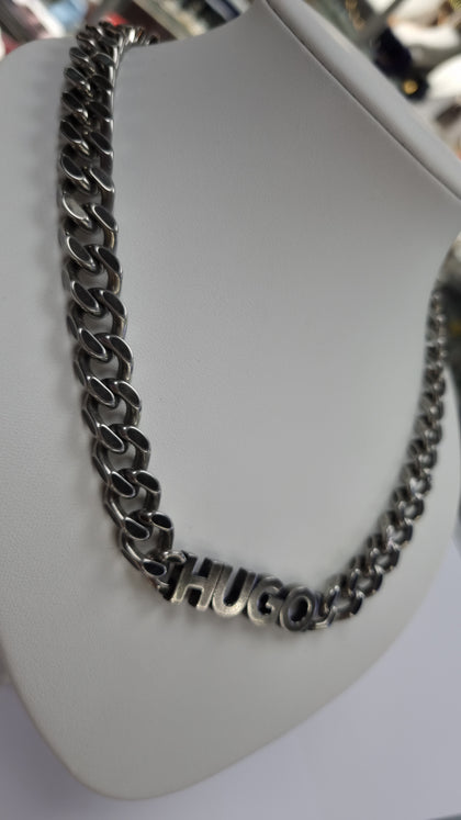 Hugo boss chain stainless steel 21
