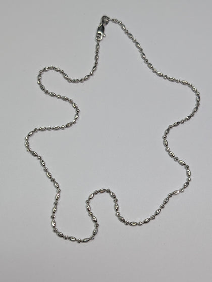 18ct White gold Beaded Necklace