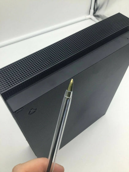 Microsoft Xbox One X - 1 TB - Black  Bundle
